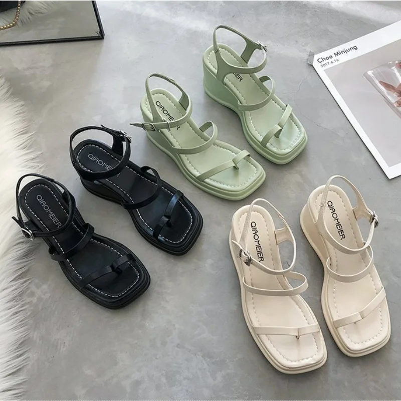 2021 New Wedge Sandals High Heel Sandal Women Casual Shoes Platform Women Sandals Chunky Heels Leather Gladiator Shoes
2021 New Wedge Sandals High Heel Sandal Women Casual Shoes Platform Women Sandals Chunky Heels Leather Gladiator Shoes