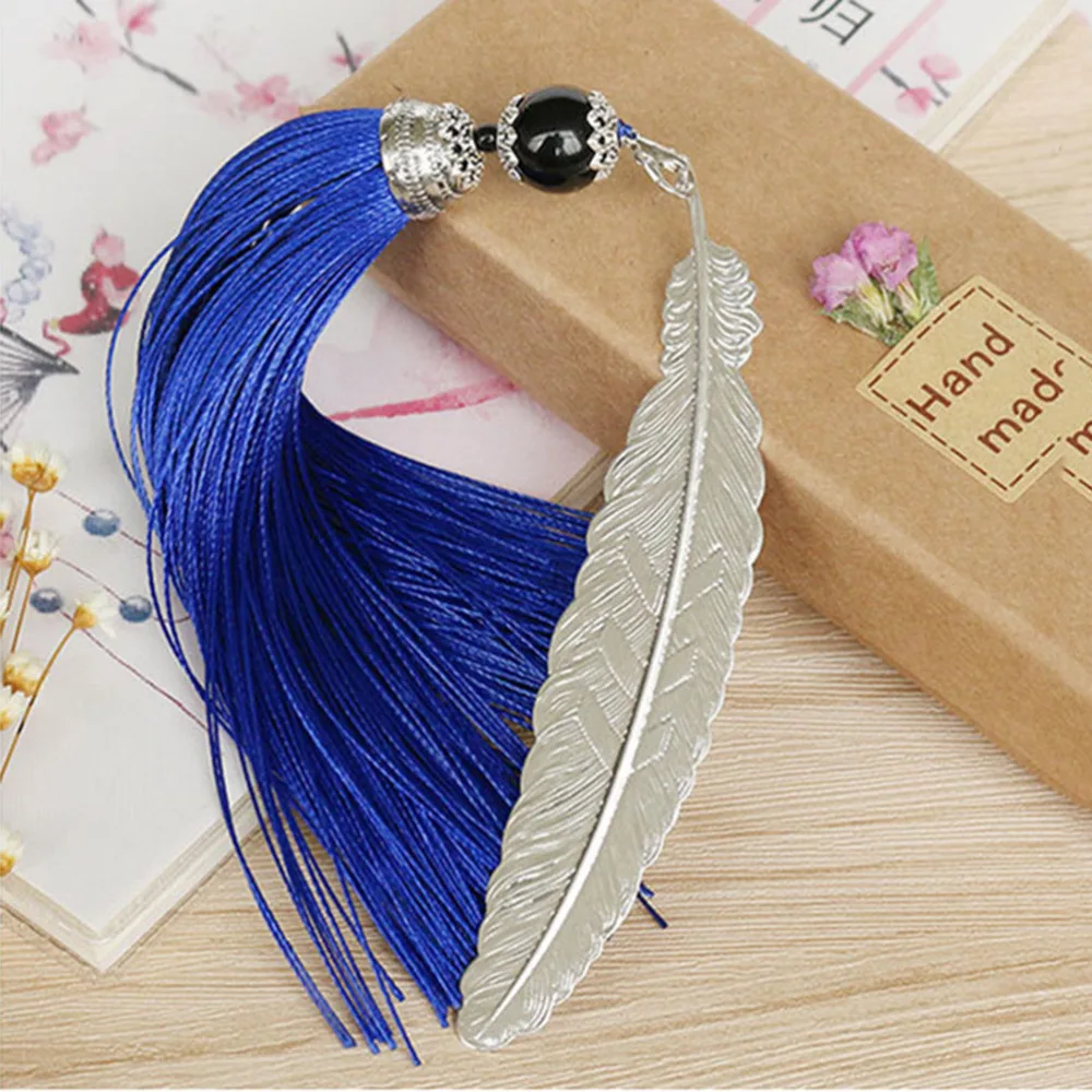 Metal Feather Tassels Chinese Style Classic Feather (Silver Feather Blue Tassels)
Metal Feather Tassels Chinese Style Classic Feather (Silver Feather Blue Tassels)