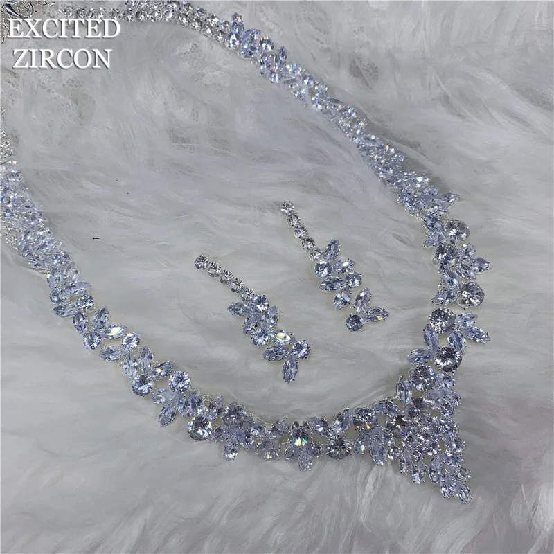 Luxury fashion woman jewelry necklace earring set bride bridesmaid wedding zircon rhinestone jewelry prom jewelry gift
Luxury fashion woman jewelry necklace earring set bride bridesmaid wedding zircon rhinestone jewelry prom jewelry gift