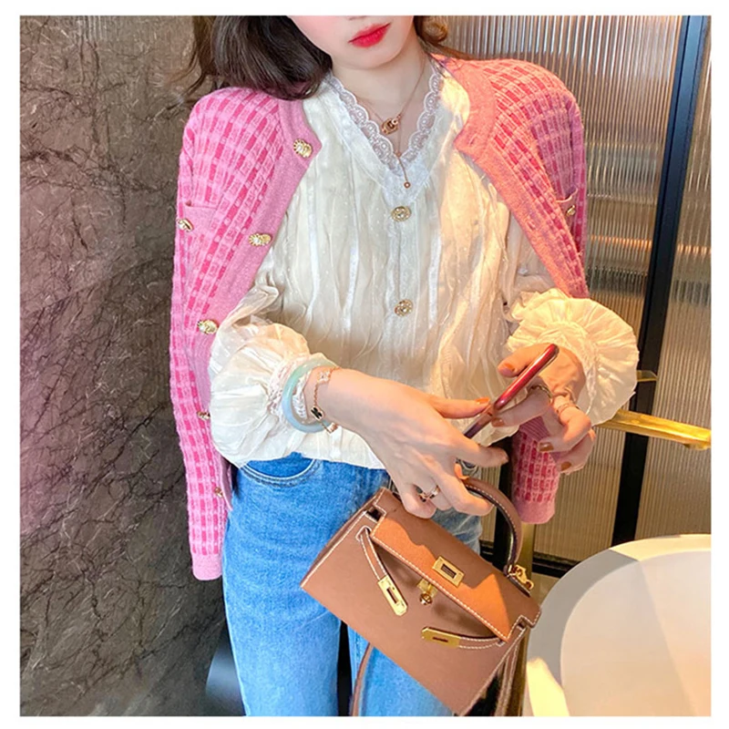 4101 Sweet Pink Knitting Sweater Cardigan 90s Girl Unique Chic Luxury Golden Buttons Pocket Slim Long Sleeve Women Short Coats
4101 Sweet Pink Knitting Sweater Cardigan 90s Girl Unique Chic Luxury Golden Buttons Pocket Slim Long Sleeve Women Short Coats