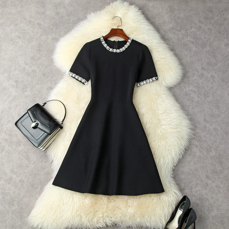 Mini Dress For Women 2021 New Beading Round Neck Short Sleeved Solid Color Simple Slim A-Line Lady's Knitted Dress Above Knees
Mini Dress For Women 2021 New Beading Round Neck Short Sleeved Solid Color Simple Slim A-Line Lady's Knitted Dress Above Knees