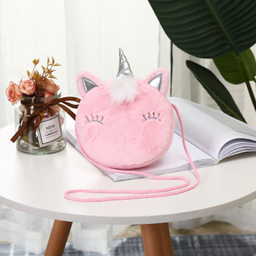 2022 Unicorn cartoon plush shoulder bag Clothing accessories Valentine's Day exquisite gifts for friends or family
2022 Unicorn cartoon plush shoulder bag Clothing accessories Valentine's Day exquisite gifts for friends or family