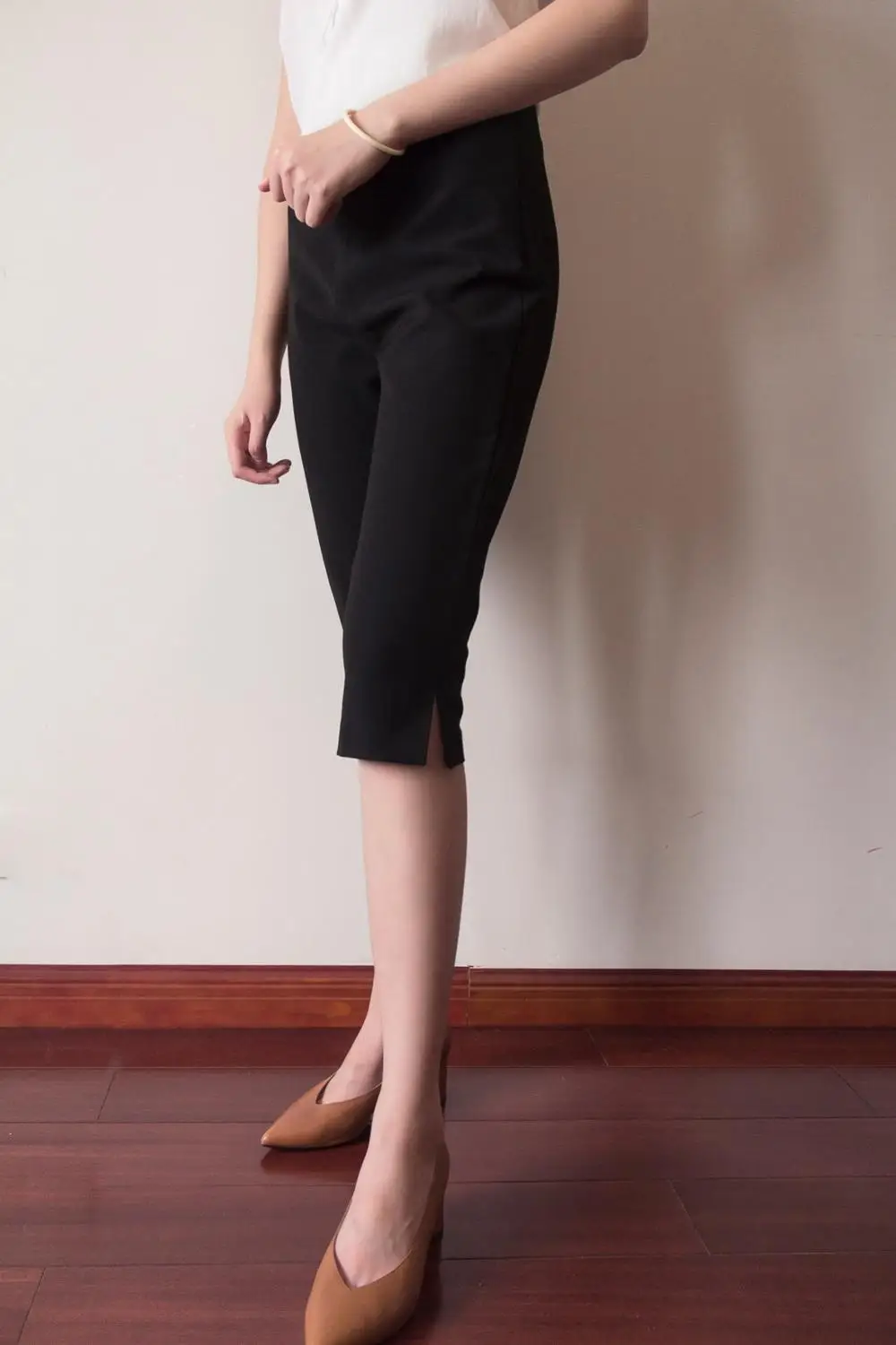 New Casual Black short Pants Women Side Split Skinny ladies knee length Pants female clothing
New Casual Black short Pants Women Side Split Skinny ladies knee length Pants female clothing