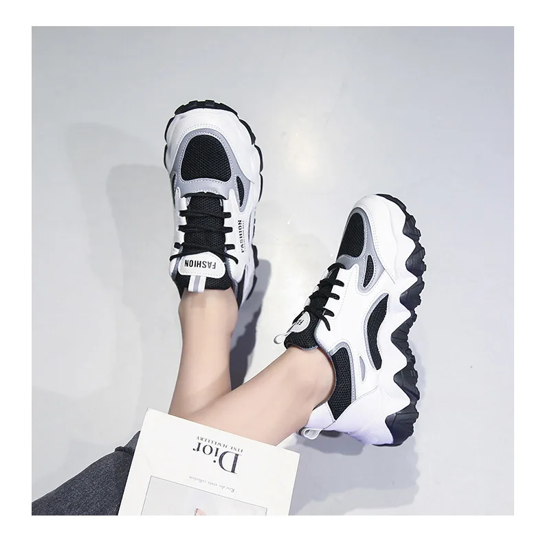 Pop Shoes Women's Spring New Net Red Student Shoes Versatile Wave Bottom Casual White Shoes
Pop Shoes Women's Spring New Net Red Student Shoes Versatile Wave Bottom Casual White Shoes