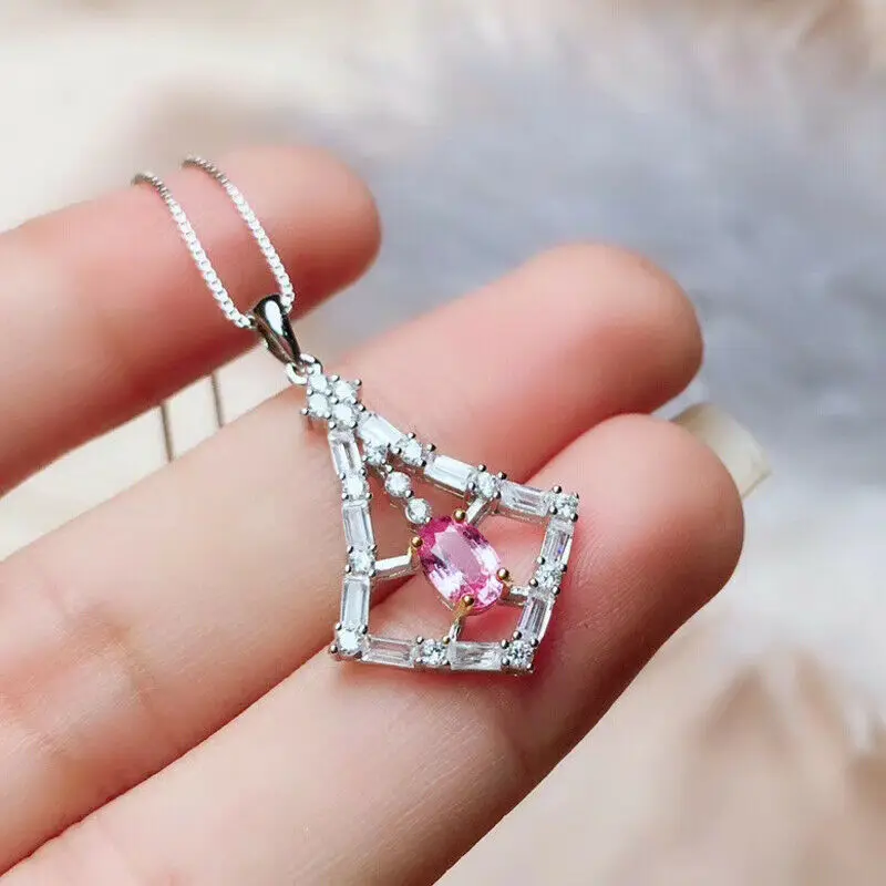 Luxury Hollow Skirt Shape Pendant Necklace for Women Delicate Dazzling Pink CZ Women's Necklace Wedding Party Jewelry
Luxury Hollow Skirt Shape Pendant Necklace for Women Delicate Dazzling Pink CZ Women's Necklace Wedding Party Jewelry