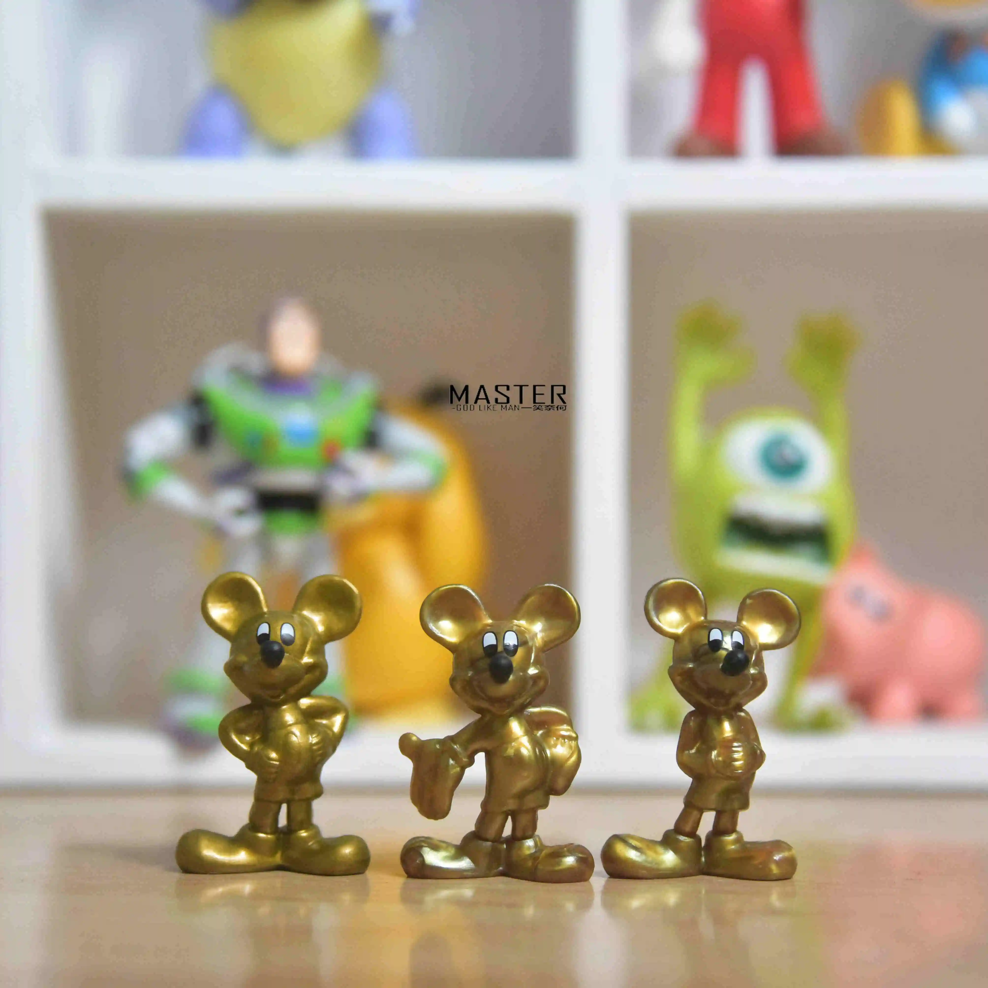 Anime Figure Gacha Golden Mickey Cartoon Mini Doll Model Decoration Toy Collectible Doll Action Figures Children Toys
Anime Figure Gacha Golden Mickey Cartoon Mini Doll Model Decoration Toy Collectible Doll Action Figures Children Toys