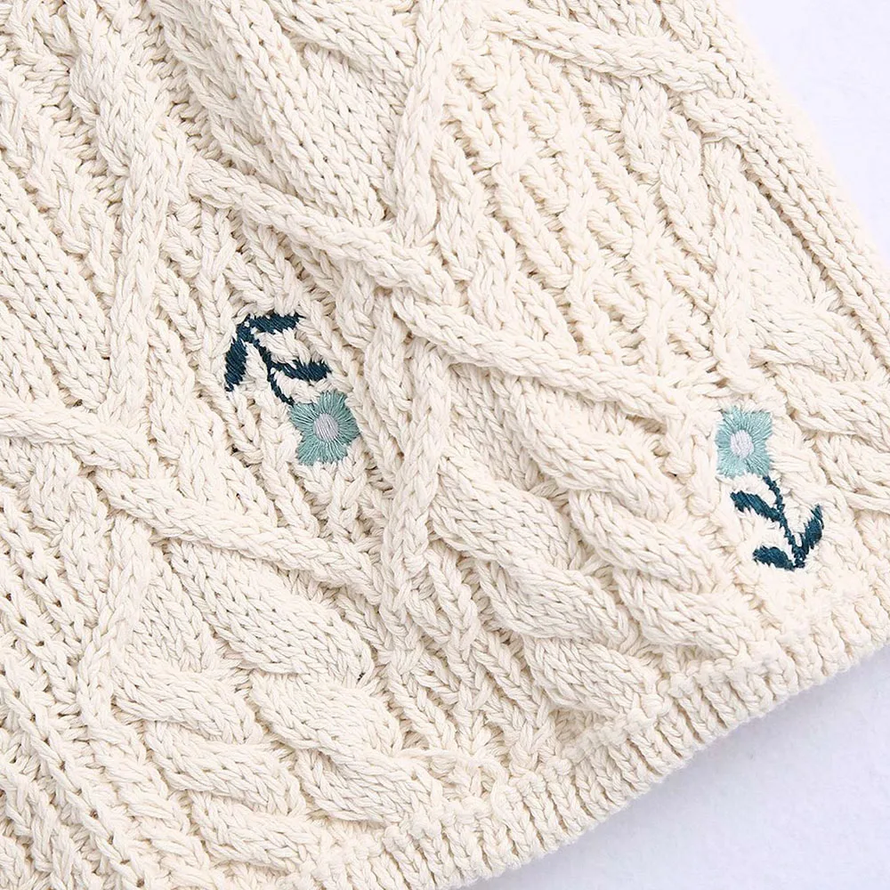 Za Women 2021 New Fashion Embroidery Cropped Knit Vest Sweater Vintage Round Neck Hedging Female Waistcoat Chic Tops
Za Women 2021 New Fashion Embroidery Cropped Knit Vest Sweater Vintage Round Neck Hedging Female Waistcoat Chic Tops