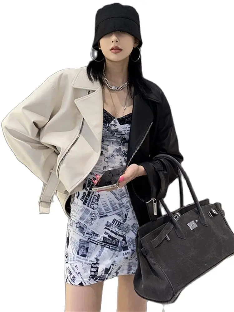 M.Y.FANTASY 2021 Spring Autumn Lapel Splicing Pu Leather Jacket Women Moto Frenulum Faux Soft Leather Coat Casual Loose Outwea
M.Y.FANTASY 2021 Spring Autumn Lapel Splicing Pu Leather Jacket Women Moto Frenulum Faux Soft Leather Coat Casual Loose Outwea