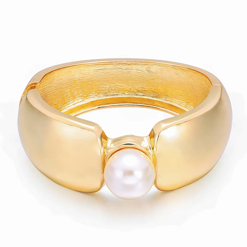 New Gold Big Pearl Open Bangles for Women Girl Cuff Bracelets With Wide Sides Simple Fashion Jewelry Wedding Party Birthday Gift
New Gold Big Pearl Open Bangles for Women Girl Cuff Bracelets With Wide Sides Simple Fashion Jewelry Wedding Party Birthday Gift