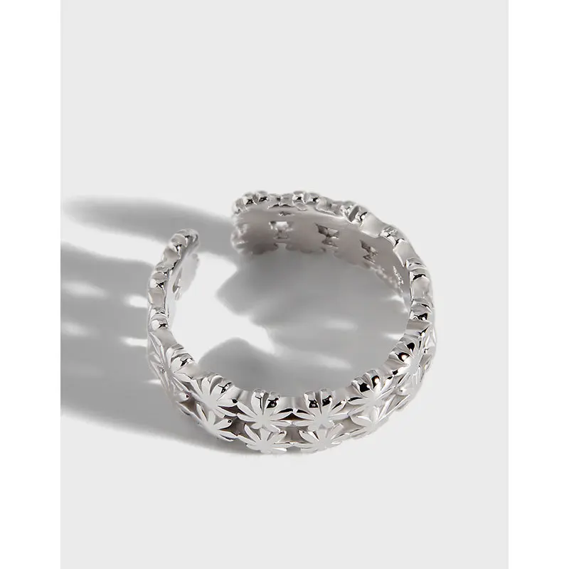 Fashion Flower S925 Sterling Silver Ring INS Simple Personality Daisy Lady Fine Jewelry
Fashion Flower S925 Sterling Silver Ring INS Simple Personality Daisy Lady Fine Jewelry