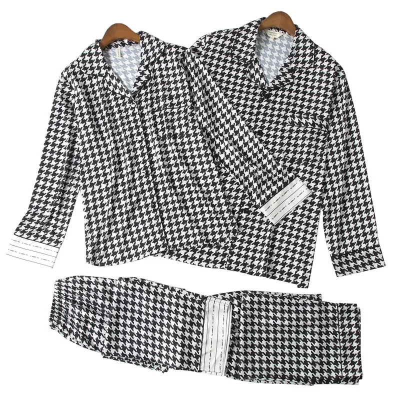 Long Sleeve Couple Pajamas Set Houndstooth Print 2PCS Sleepwear Satin Lapel Pijamas Suit Lovers Loungewear Casual Shirt&Pants
Long Sleeve Couple Pajamas Set Houndstooth Print 2PCS Sleepwear Satin Lapel Pijamas Suit Lovers Loungewear Casual Shirt&Pants