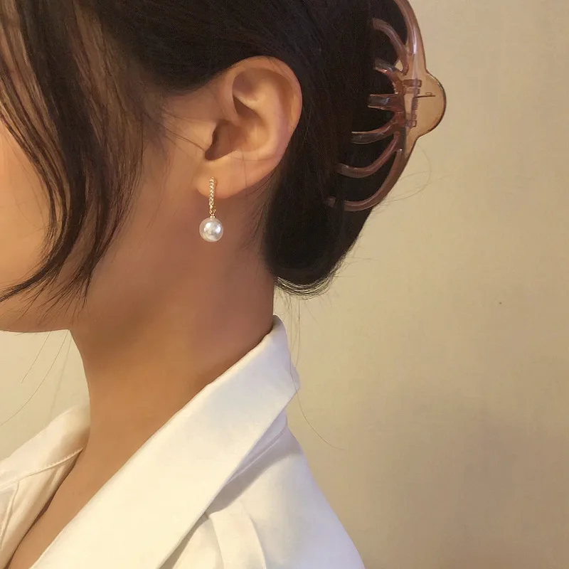 Cute Simulated-pearls Women Fashion Earrings Beautiful Cubic Zircon Drop Earrings
Cute Simulated-pearls Women Fashion Earrings Beautiful Cubic Zircon Drop Earrings
