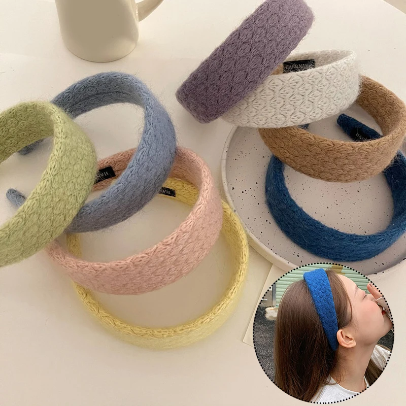 New style Gentle Retro Wool Wide Hairband Mohair Knitted Headband Hairpin Temperament Pressure Hair Accessories Hot Sale
New style Gentle Retro Wool Wide Hairband Mohair Knitted Headband Hairpin Temperament Pressure Hair Accessories Hot Sale