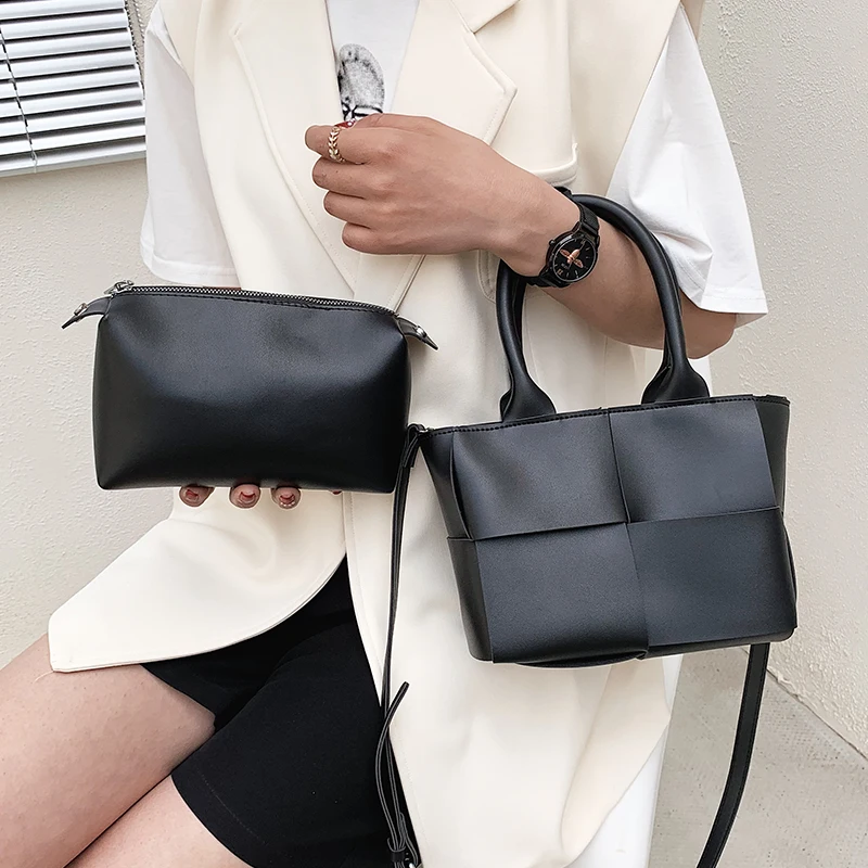 Women Composite Leather Bucket Crossbody Bag Solid Color Top-handle Handbags Female 2PCS/SET Messenger Bag Trending Shoulder Bag
Women Composite Leather Bucket Crossbody Bag Solid Color Top-handle Handbags Female 2PCS/SET Messenger Bag Trending Shoulder Bag