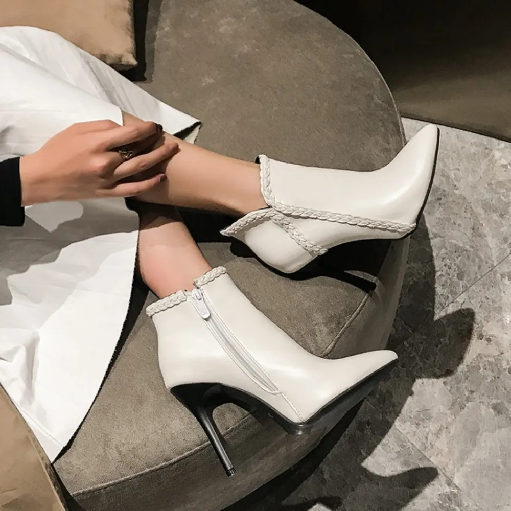 White Ladies Fashion Pointed Toe Side Zipper Stiletto High Heel Boots Solid Color Pattern Ladies Plus Fleece Boots Office Lady
White Ladies Fashion Pointed Toe Side Zipper Stiletto High Heel Boots Solid Color Pattern Ladies Plus Fleece Boots Office Lady