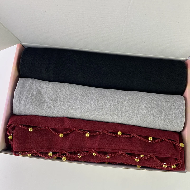 Шифоновый шарф с золотыми жемчужинами, Индивидуальная коробка, мусульманский хиджаб с бусинами, шалевая накидка с бахромой в виде кисточек ... 
Шифоновый шарф с золотыми жемчужинами, Индивидуальная коробка, мусульманский хиджаб с бусинами, шалевая накидка с бахромой в виде кисточек ...