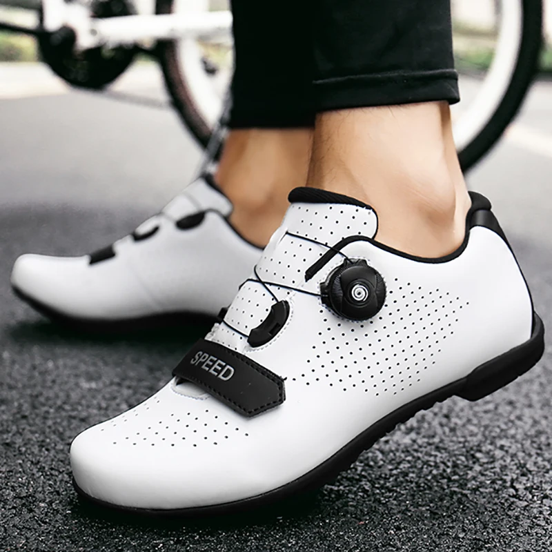 Outdoor Cycling Shoes Plus Size Couple Non-locking Rubber Sole Revolving Button Shoes Non-slip Breathable Mountain Lock Shoes
Outdoor Cycling Shoes Plus Size Couple Non-locking Rubber Sole Revolving Button Shoes Non-slip Breathable Mountain Lock Shoes