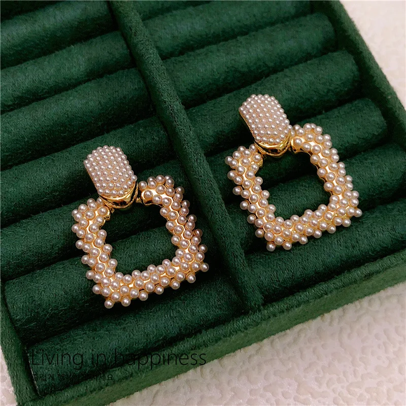 Женские серьги-подвески из серебра 925 пробы с бусинами
Женские серьги-подвески из серебра 925 пробы с бусинами