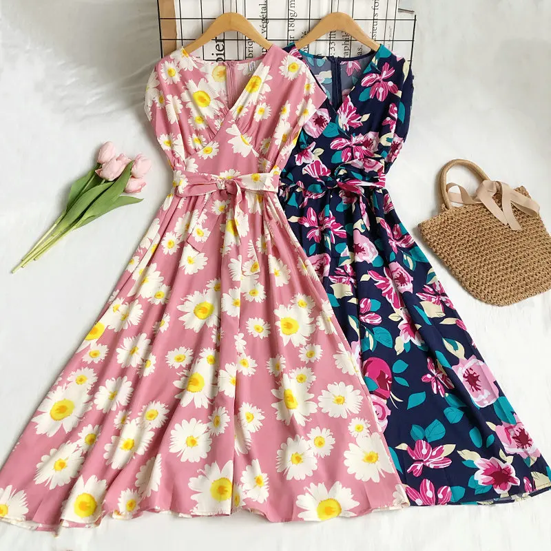 2021 Summer Women Sleeveless V-Neck Sashes Strap Belt Ruffles Chic Chiffon Dress Lady Elastic Slim Waist Floral Party Midi Dress
2021 Summer Women Sleeveless V-Neck Sashes Strap Belt Ruffles Chic Chiffon Dress Lady Elastic Slim Waist Floral Party Midi Dress