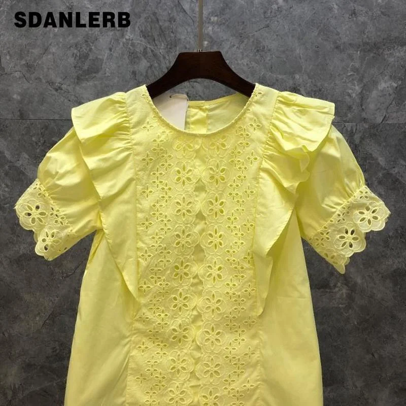 Женская летняя рубашка с коротким рукавом, однотонная облегающая блузка с оборками и вышивкой на спине, новинка 2021
Женская летняя рубашка с коротким рукавом, однотонная облегающая блузка с оборками и вышивкой на спине, новинка 2021