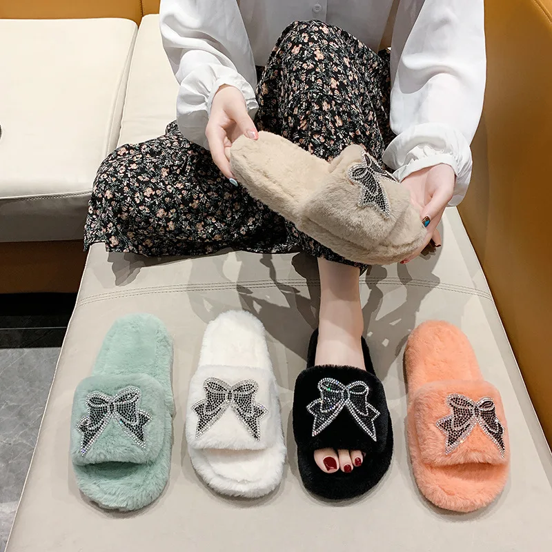 Winter New Rhinestone Bow Furry Slippers Winter Women Home Cozy Fur Slides Comfortable Open Toe Warm Plush Bedroom Flat Shoes
Winter New Rhinestone Bow Furry Slippers Winter Women Home Cozy Fur Slides Comfortable Open Toe Warm Plush Bedroom Flat Shoes