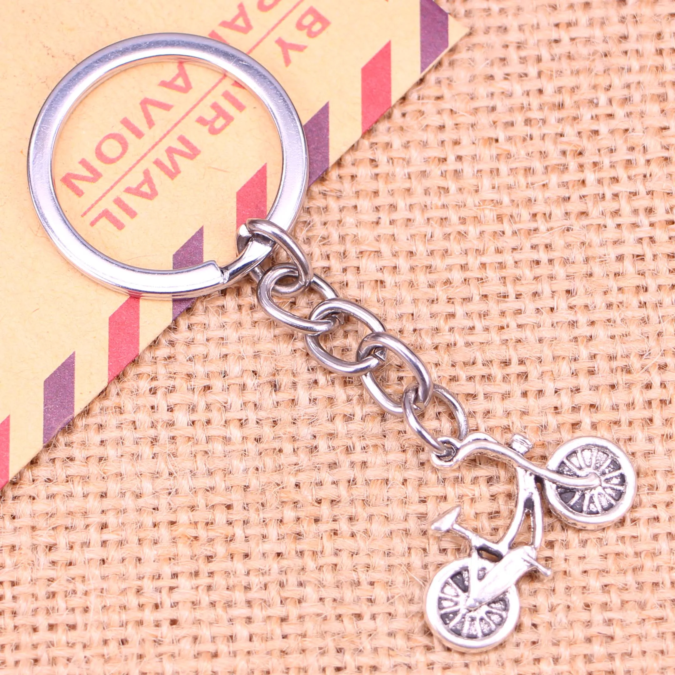 20pcs New Fashion Keychain 26x18mm bicycle bike Pendants DIY Men Jewelry Car Key Chain Ring Holder Souvenir For Gift
20pcs New Fashion Keychain 26x18mm bicycle bike Pendants DIY Men Jewelry Car Key Chain Ring Holder Souvenir For Gift