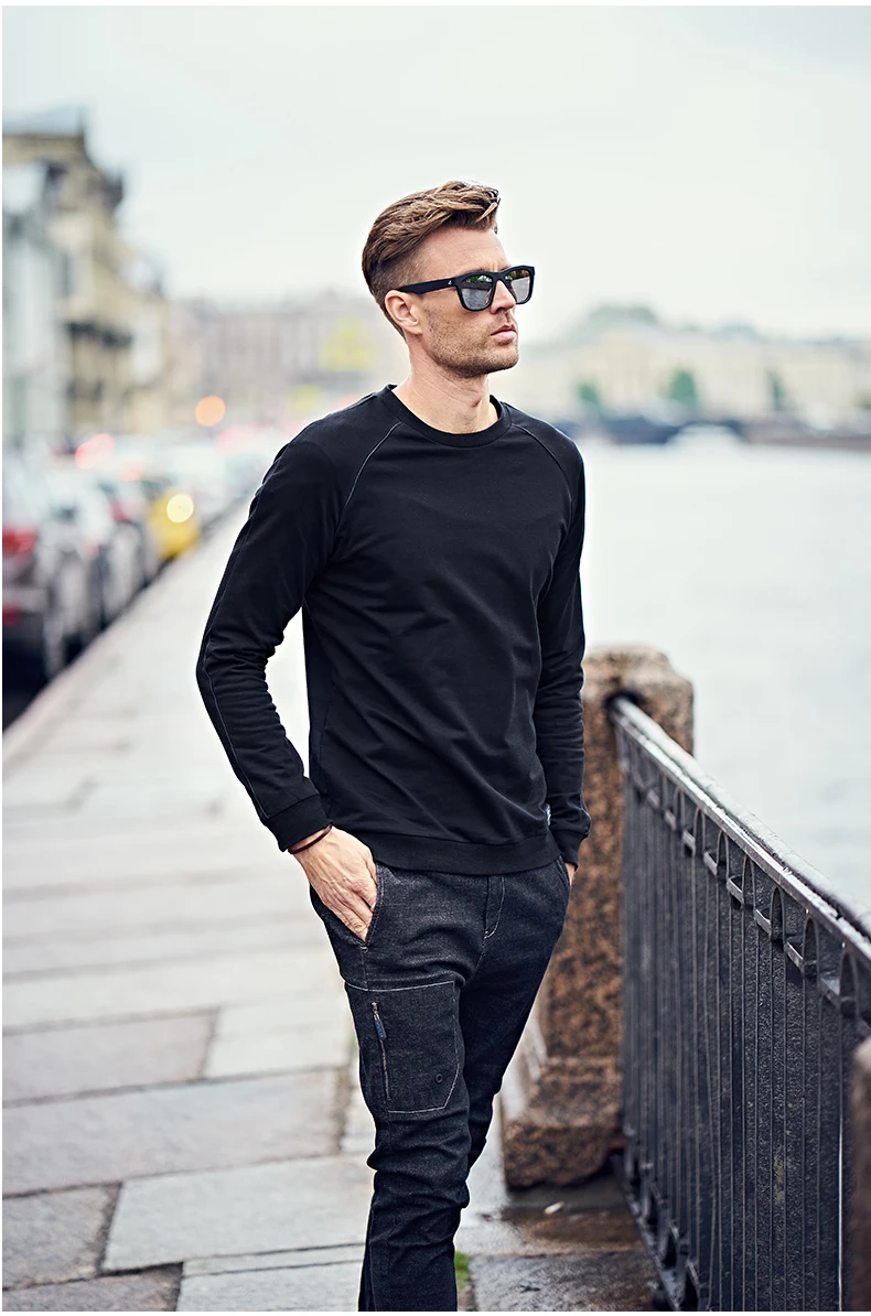 3169 2021 new round neck pullover solid color men's shirt without hood spring and autumn men's Sweatshirts
3169 2021 new round neck pullover solid color men's shirt without hood spring and autumn men's Sweatshirts