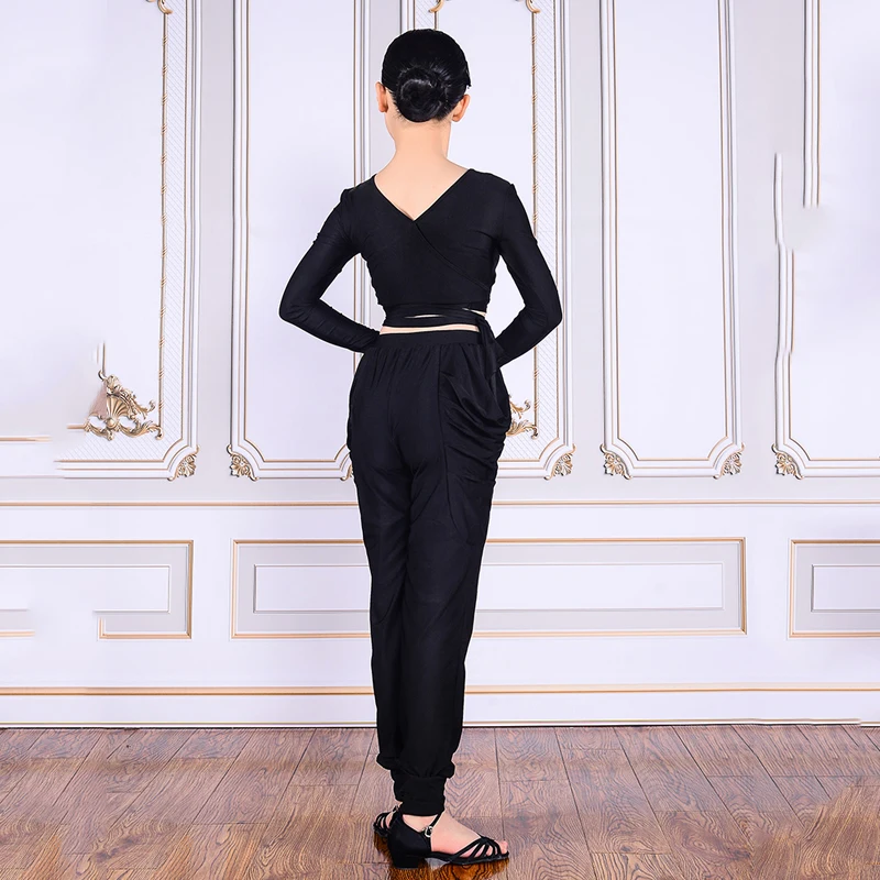 Child Latin Dance Tops Pants Girls Professional Dance Dress Team Practice Samba Cha Cha Competition Standard Dance Costume 3667
Child Latin Dance Tops Pants Girls Professional Dance Dress Team Practice Samba Cha Cha Competition Standard Dance Costume 3667