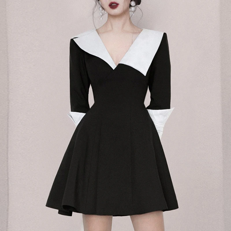 JSXDHK High Quality Runway Designer Women Pleated Dress Summer Fashion V Neck Black White Patchwork Long Sleeve Bodycon Dresses
JSXDHK High Quality Runway Designer Women Pleated Dress Summer Fashion V Neck Black White Patchwork Long Sleeve Bodycon Dresses