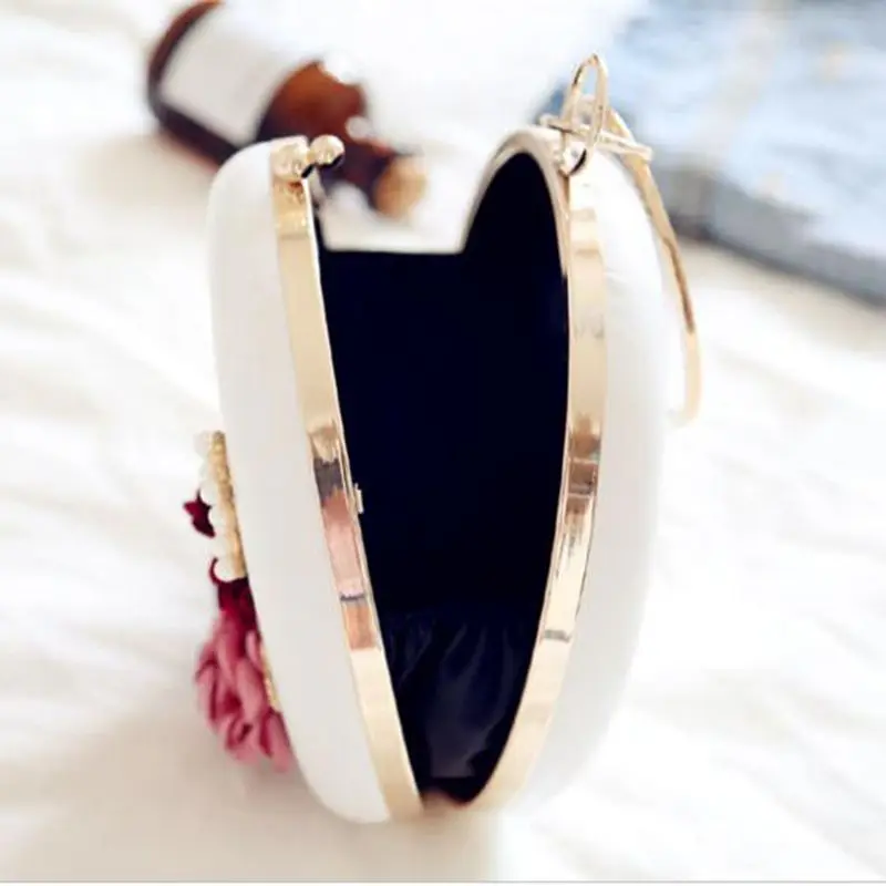 2021 Summer New Pure Color Fashion Lady Ancient Style All-In-One Embroidery Flower Dinner With A Round Mini Chain Cross-Body Bag
2021 Summer New Pure Color Fashion Lady Ancient Style All-In-One Embroidery Flower Dinner With A Round Mini Chain Cross-Body Bag