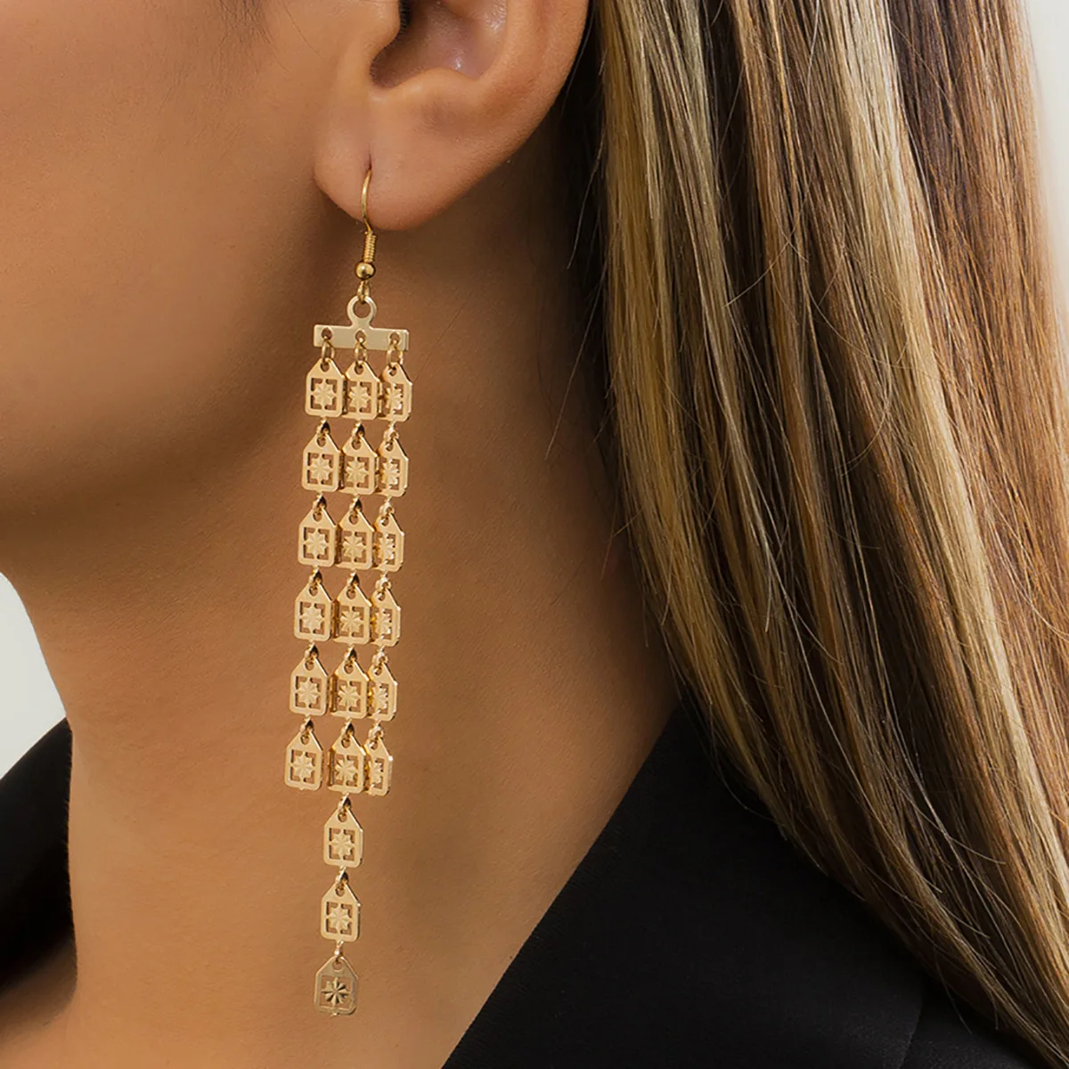 New Long Geometric Pendant Tassel Gold Color Dangle Earrings for Women Wedding Drop Earing Fashion Punk Gold Simple Jewelry Gift
New Long Geometric Pendant Tassel Gold Color Dangle Earrings for Women Wedding Drop Earing Fashion Punk Gold Simple Jewelry Gift
