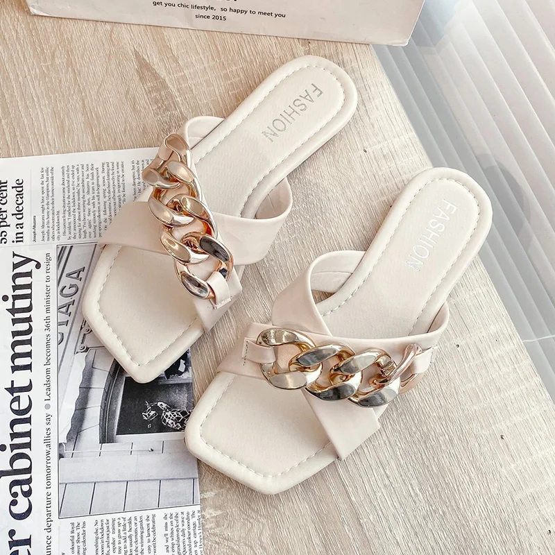 Shoes Ladies' Slippers Rivet Slipers Women Luxury Slides Flat 2021 Designer Massage Fashion PU Basic Metal Decoration Rivet Slip 
Shoes Ladies' Slippers Rivet Slipers Women Luxury Slides Flat 2021 Designer Massage Fashion PU Basic Metal Decoration Rivet Slip