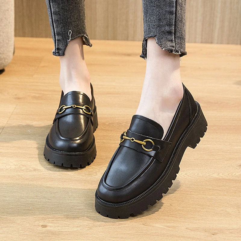2021 Spring Shoes Metal Buckle Autumn Retro Women Genuel Leather Girls Daily Casual Loafers Shoes Thick Bottom Foot Round Head
2021 Spring Shoes Metal Buckle Autumn Retro Women Genuel Leather Girls Daily Casual Loafers Shoes Thick Bottom Foot Round Head