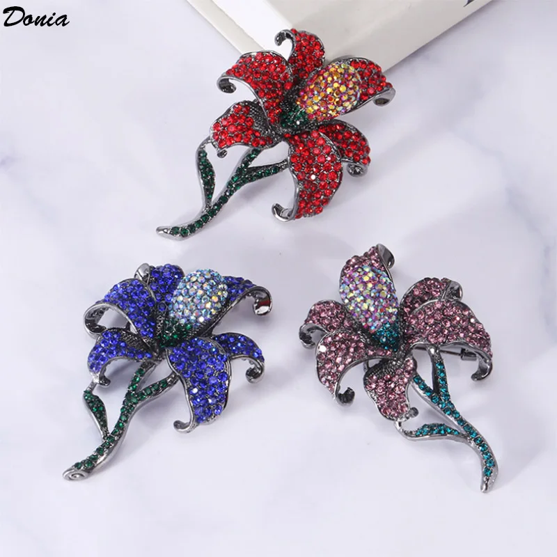 Donia jewelry Fashion new products selling glass rose brooch temperament upscale luxury scarf buckle jewelry pin
Donia jewelry Fashion new products selling glass rose brooch temperament upscale luxury scarf buckle jewelry pin