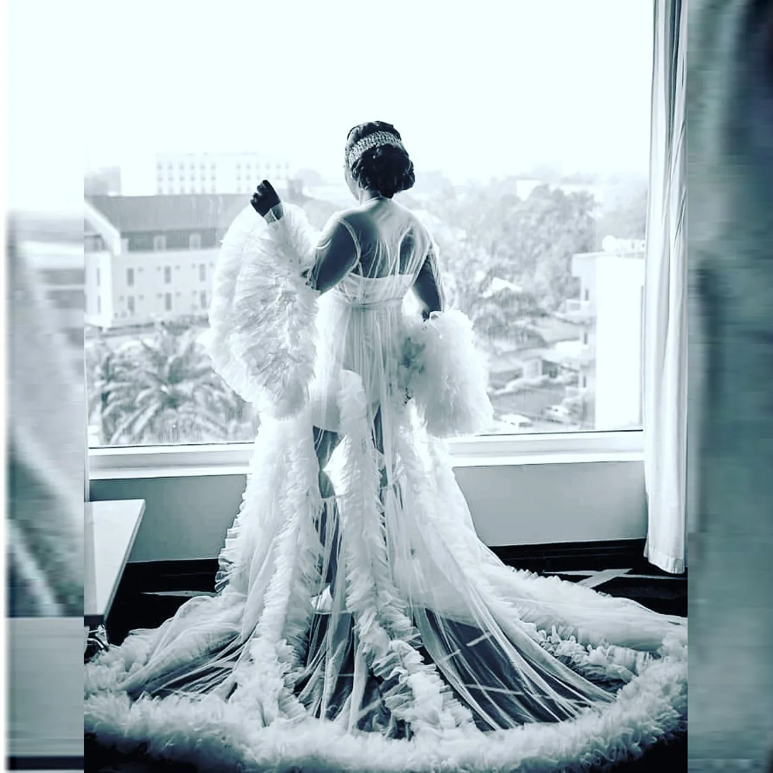 Cute White Women Tulle Dress Illusion Tulle Dresses Bridal Maternity Robe Ruffled Tulle Dress Long Sleeve Sheer Party Gowns
Cute White Women Tulle Dress Illusion Tulle Dresses Bridal Maternity Robe Ruffled Tulle Dress Long Sleeve Sheer Party Gowns