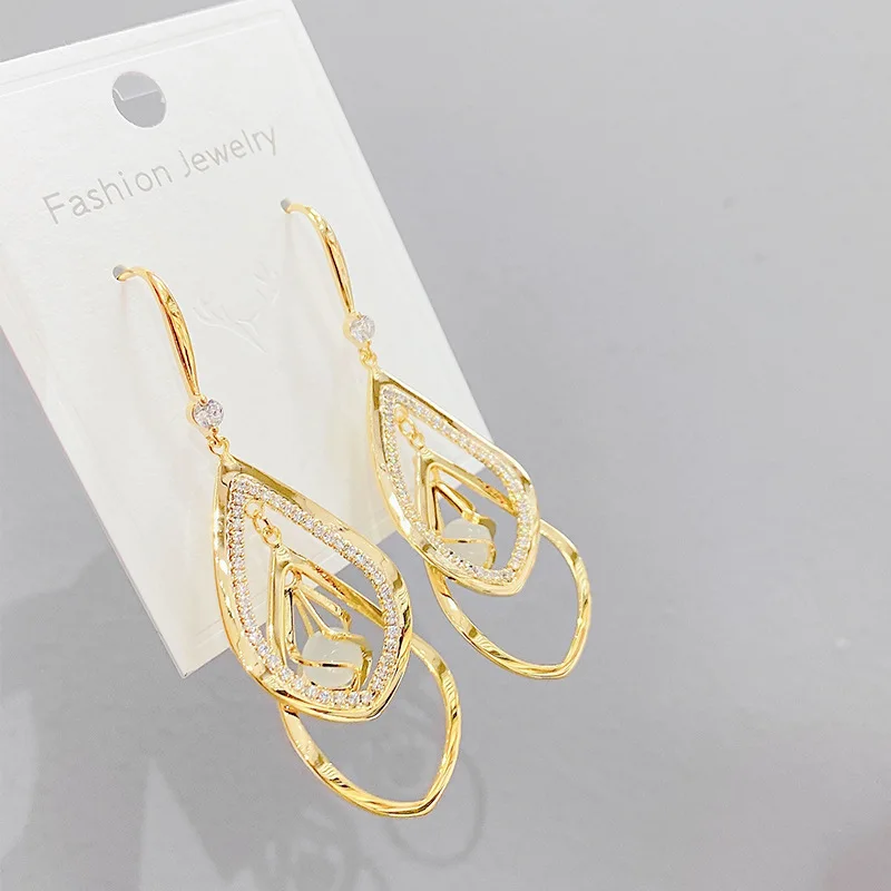 Wholesale Earrings Simple Square Pendant Multi-Layer Geometric Hollow Jeweled Tassel Silver Plated Jewelry
Wholesale Earrings Simple Square Pendant Multi-Layer Geometric Hollow Jeweled Tassel Silver Plated Jewelry