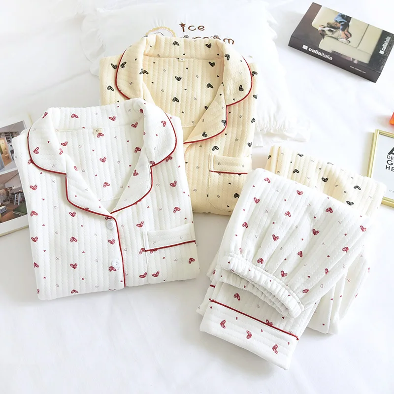 New autumn and winter ladies thick pajamas two-piece long-sleeved trousers air cotton layer love cute warm home service suit
New autumn and winter ladies thick pajamas two-piece long-sleeved trousers air cotton layer love cute warm home service suit