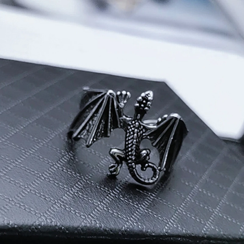 Charm Pterodactyl Gothic Wings Ring Evil Demon Vampire Ring End Halloween Rock Men's and Women's Rings Jewelry Gifts
Charm Pterodactyl Gothic Wings Ring Evil Demon Vampire Ring End Halloween Rock Men's and Women's Rings Jewelry Gifts