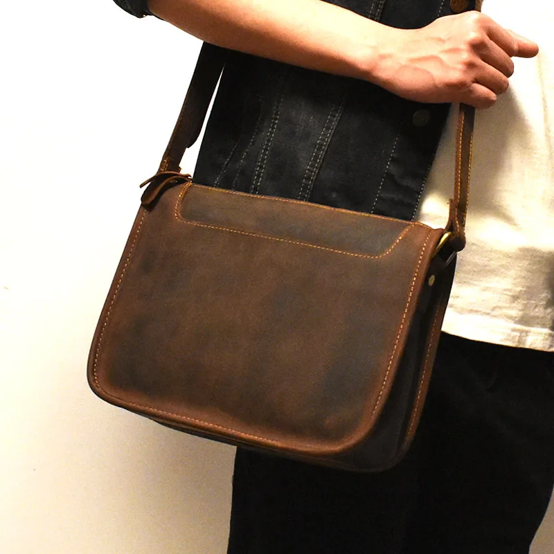 Luxury Real Crazy Horse Leather Men Shoulder Crossbody Bag Vintage Genuine Leather Sling Beg
Luxury Real Crazy Horse Leather Men Shoulder Crossbody Bag Vintage Genuine Leather Sling Beg