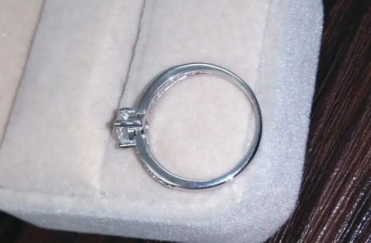 925 Silver Color SL1 Diamond Ring for Women Anillos Bizuteria Wedding 925 Jewelry Gemstone Luxury Sparkling Cirle Jewelry Rings
925 Silver Color SL1 Diamond Ring for Women Anillos Bizuteria Wedding 925 Jewelry Gemstone Luxury Sparkling Cirle Jewelry Rings
