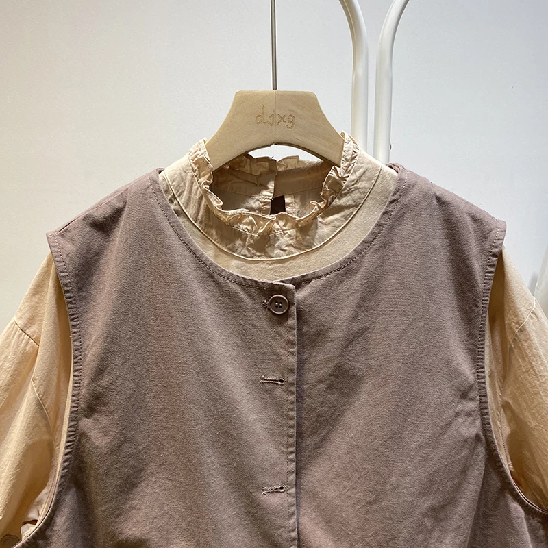 2021 Summer Korean Style Simple Western Style Retro Women Two-Piece Set Lace Stand Collar Ladies Shirt Fashion Simple Vest Top
2021 Summer Korean Style Simple Western Style Retro Women Two-Piece Set Lace Stand Collar Ladies Shirt Fashion Simple Vest Top