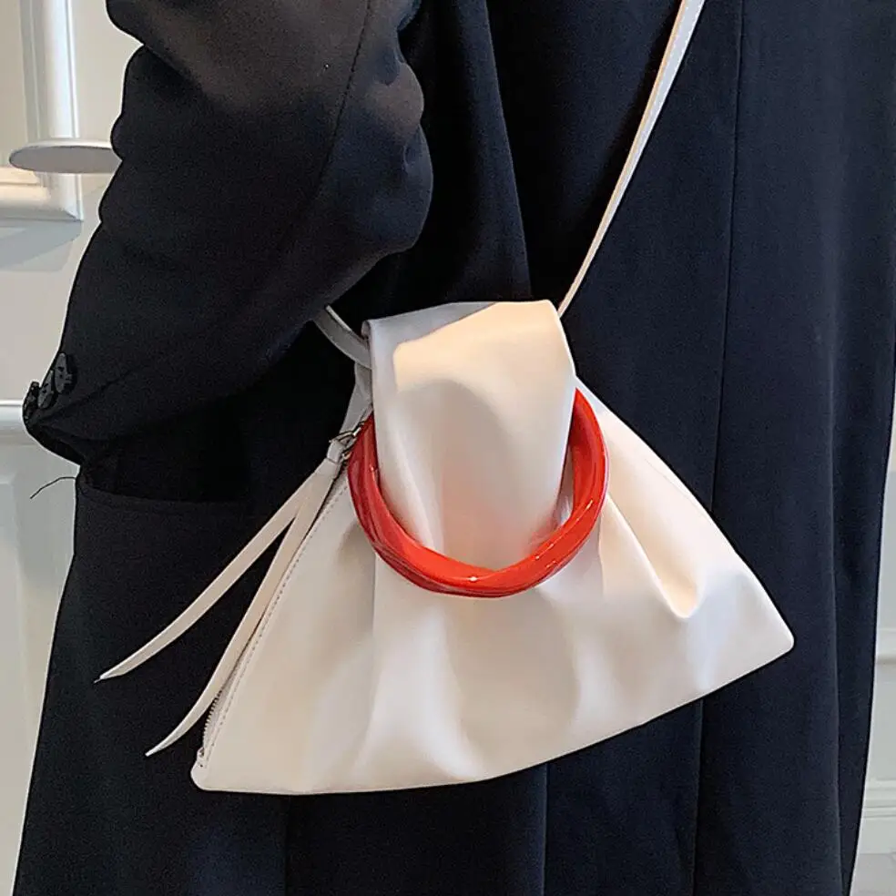 Luxury Brand Small Totes With Ring Handle 2022 New High-quality PU Leather Women's Designer Handbag Soft Shoulder Messenger Bag
Luxury Brand Small Totes With Ring Handle 2022 New High-quality PU Leather Women's Designer Handbag Soft Shoulder Messenger Bag