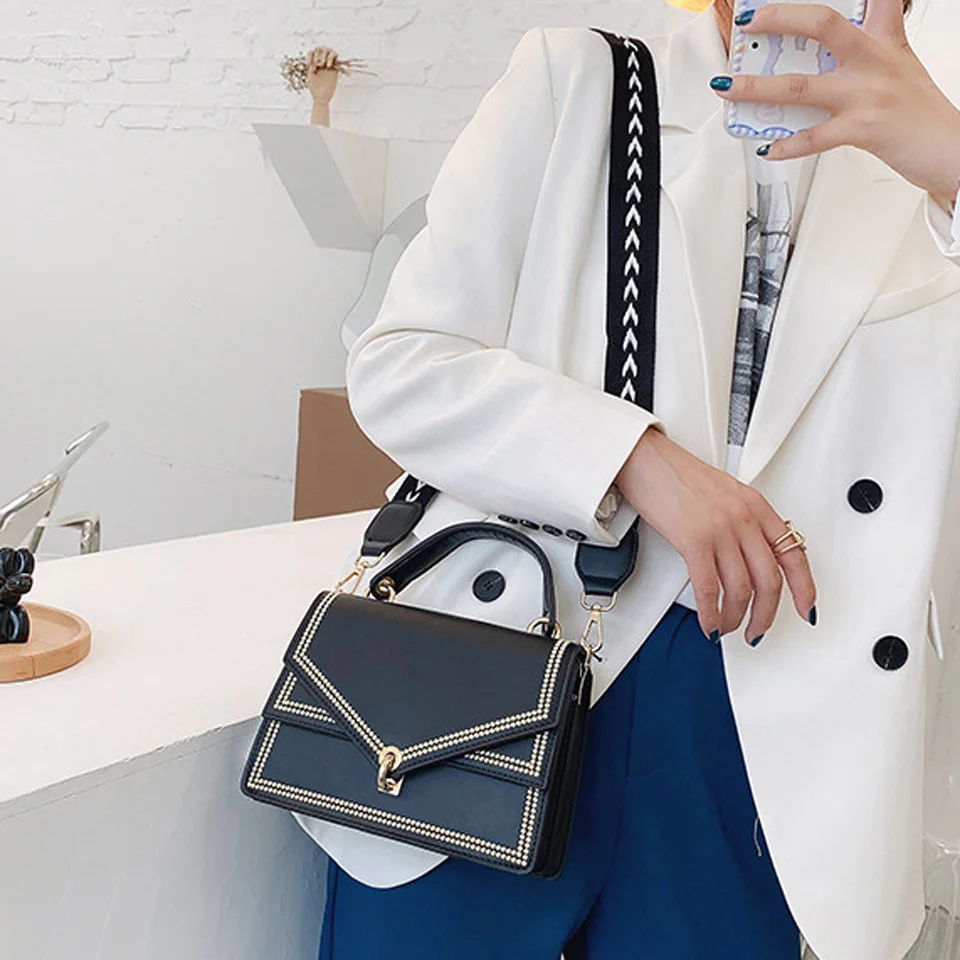 2021 Fashion Women Bags Simple Small Flap Bags PU Leather Purses Handbags Messenger Shoulder Bag Luxury Crossbody Bags for Women
2021 Fashion Women Bags Simple Small Flap Bags PU Leather Purses Handbags Messenger Shoulder Bag Luxury Crossbody Bags for Women