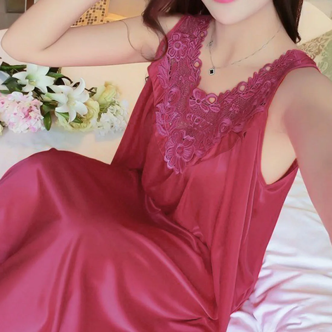 Uefezo New Women Nightgowns Satin Lace Sleepwear Nightwear Pyjama Women Home Clothing Sleepwear Female Sexy Lingerie Gown Robe
Uefezo New Women Nightgowns Satin Lace Sleepwear Nightwear Pyjama Women Home Clothing Sleepwear Female Sexy Lingerie Gown Robe