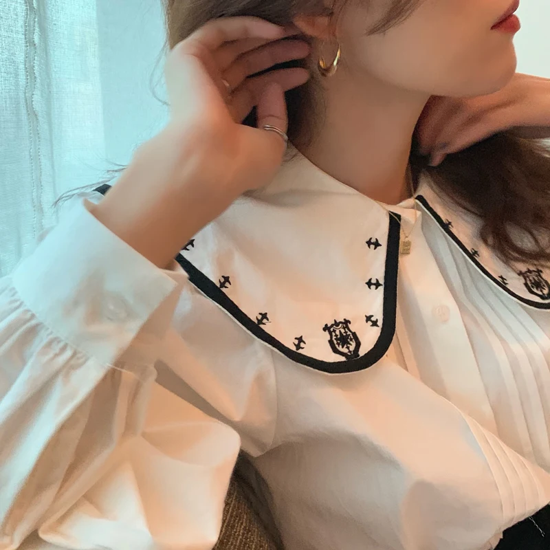 ONALIPPA Women Shirt Korean Chic Ins Fashion Autumn Wild Embroidery Doll Collar Pleated Design Loose Solid Puff Sleeve Blouse
ONALIPPA Women Shirt Korean Chic Ins Fashion Autumn Wild Embroidery Doll Collar Pleated Design Loose Solid Puff Sleeve Blouse