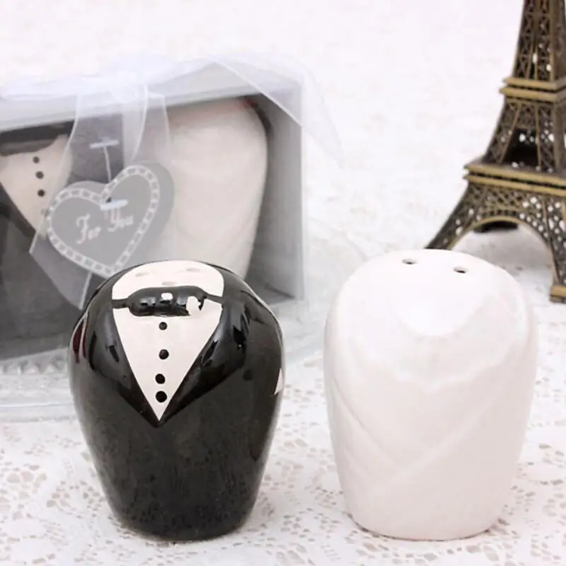 Bride and Groom Salt and Pepper Shakers as wedding souvenirs and wedding gifts (50Pcs/lot=25Sets) LX9153
Bride and Groom Salt and Pepper Shakers as wedding souvenirs and wedding gifts (50Pcs/lot=25Sets) LX9153