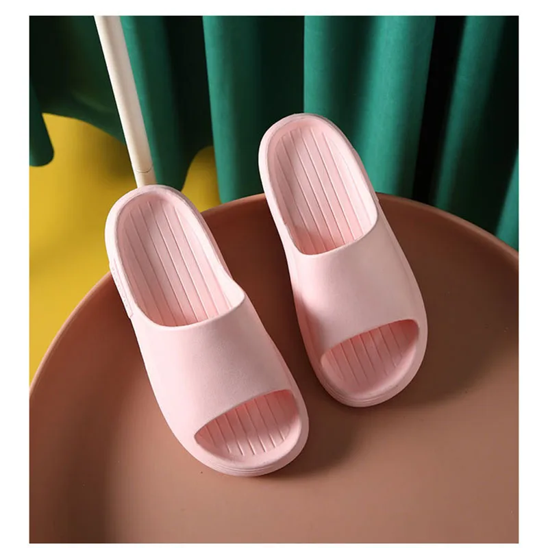 Slippers New Style Summer Shoes Light Against The Stench Indoor Household Thickened Soft Bottom EVA Men Women With Money
Slippers New Style Summer Shoes Light Against The Stench Indoor Household Thickened Soft Bottom EVA Men Women With Money