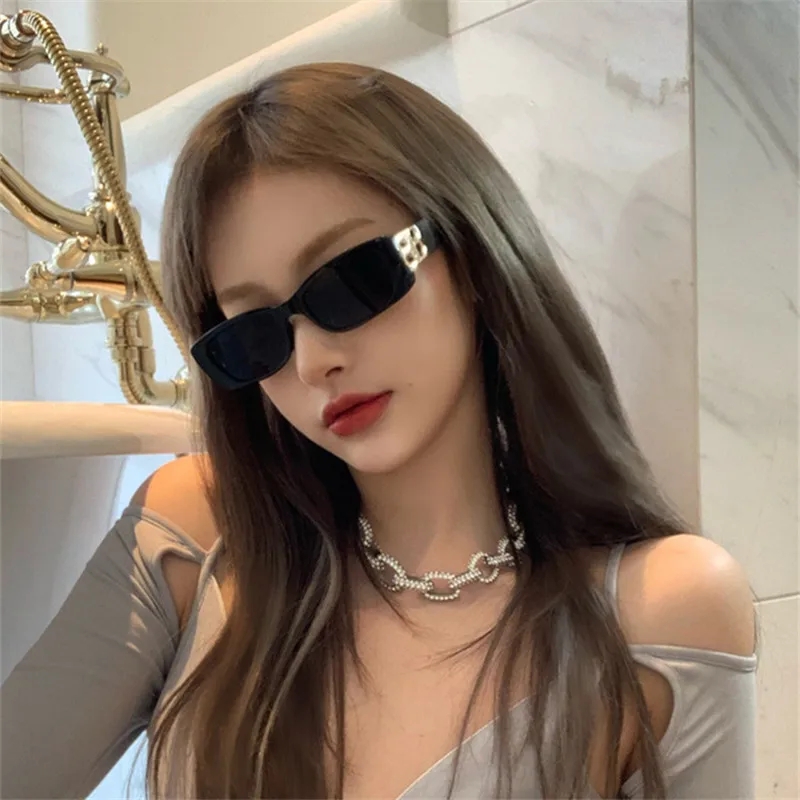 Samjune New Women Sunglasses Vintage Square Sunglasses Brand Designer B Logo Female Eyeglass Small Rectangle Glasses UV400
Samjune New Women Sunglasses Vintage Square Sunglasses Brand Designer B Logo Female Eyeglass Small Rectangle Glasses UV400