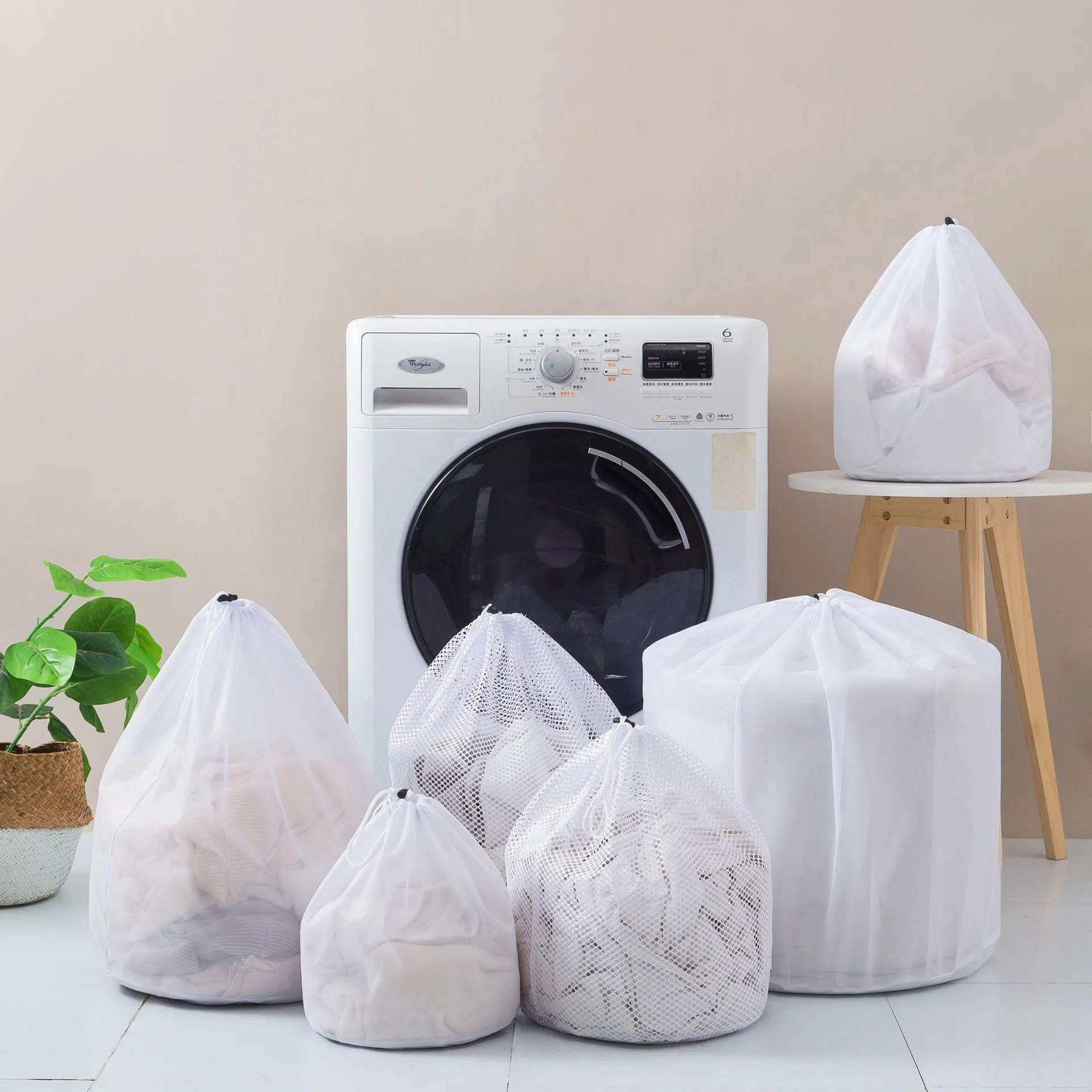 8 Sizes Washing Bags Drawstring Mesh Underwear Laundry Basket Polyester Net Washing Machine Bag Large Capacity Dirty Laundry Bag
8 Sizes Washing Bags Drawstring Mesh Underwear Laundry Basket Polyester Net Washing Machine Bag Large Capacity Dirty Laundry Bag