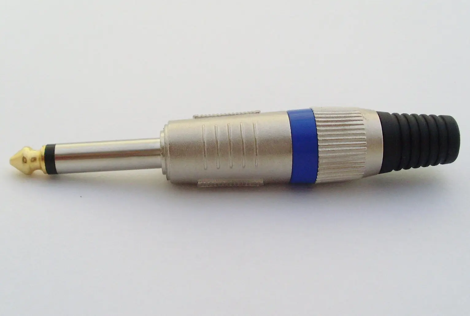 1pc 1/4" 6.3mm Mono Metal Plug with Blue Ring And Black Plastic Audio Connector SL3033
1pc 1/4" 6.3mm Mono Metal Plug with Blue Ring And Black Plastic Audio Connector SL3033